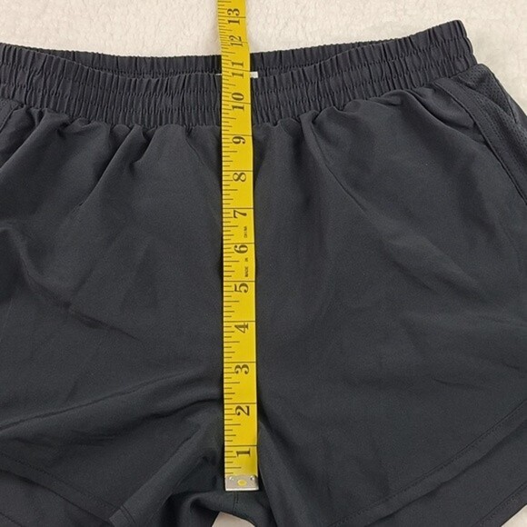 Under Armour Womens Size XS Black Loose Fly By 2.0 HeatGear Running Shorts - Picture 7 of 10